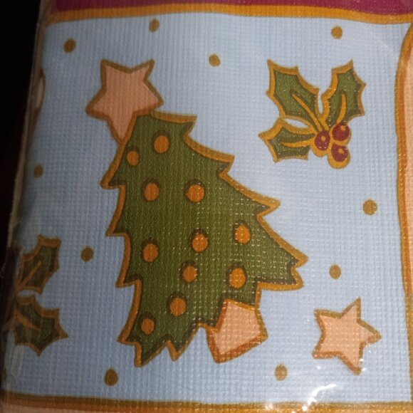 Sultans Linens 52" X 70" Tablecloth Christmas Holiday Vinyl Flannel Back NEW - Picture 4 of 7